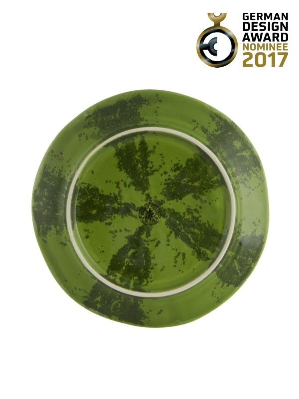 Prato cerâmico verde com padrão escuro e selo German Design Award 2017