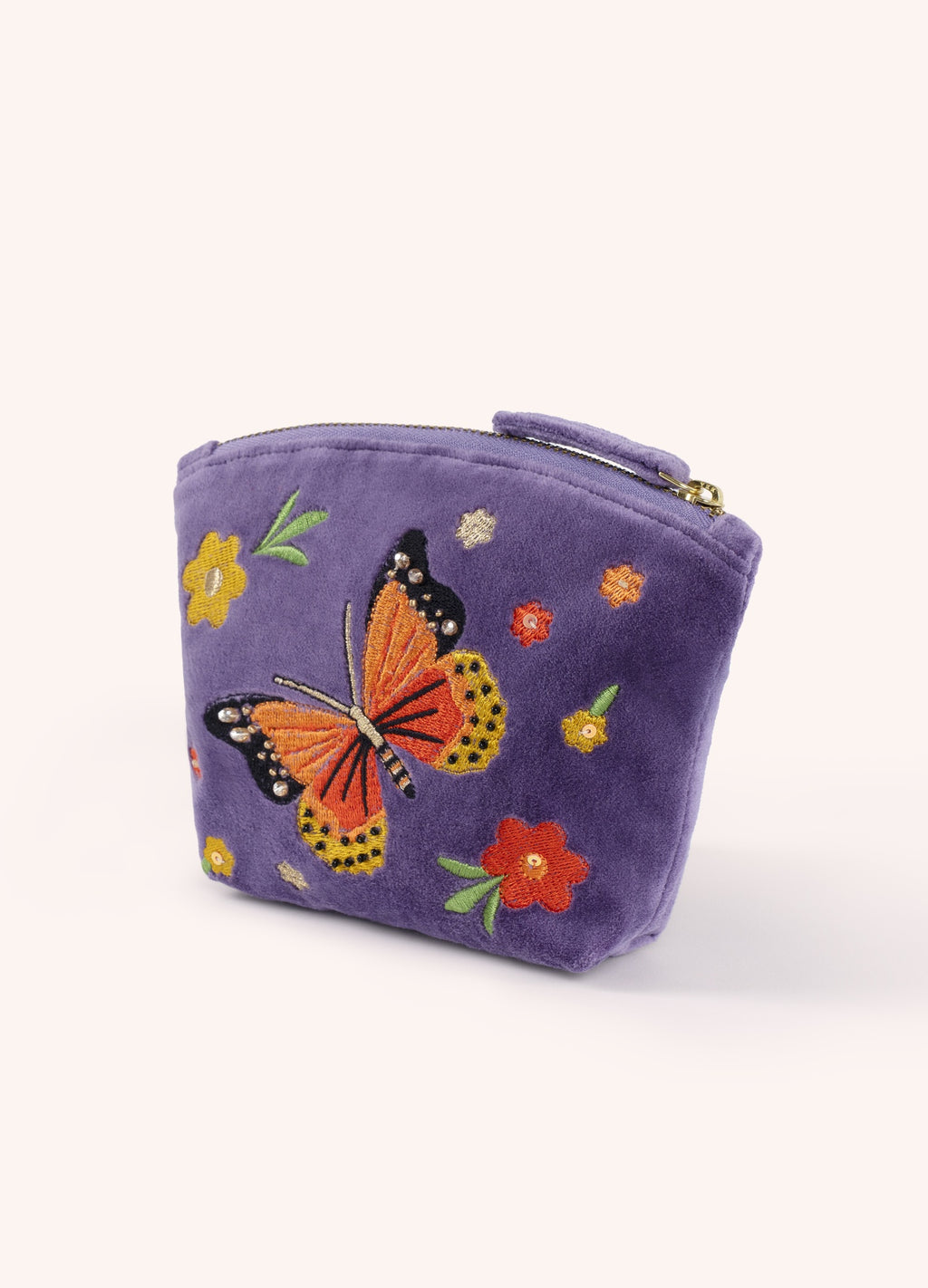 Necessaire roxa bordada com borboleta e flores coloridas