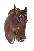 Máscara decorativa de cabeça de cavalo castanha com crina preta