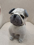 Estátua decorativa tecido cão pug padrão espinha de peixe cinzento