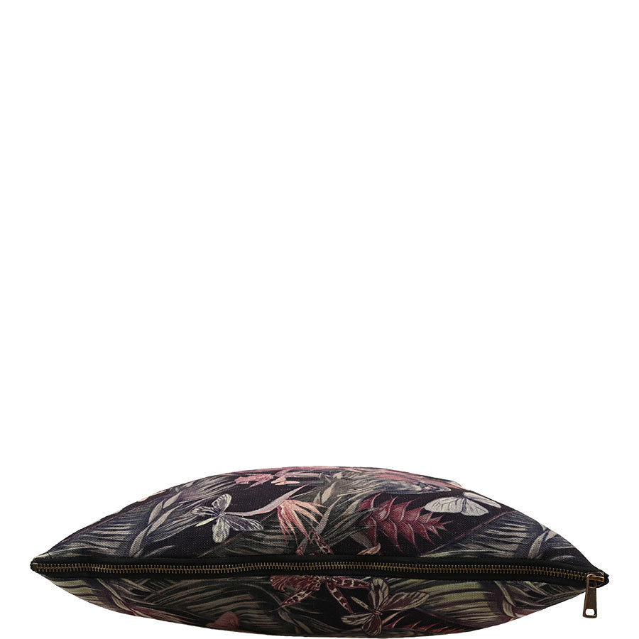 Almofada decorativa preta com padrão floral e fecho de correr