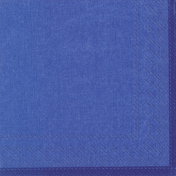 Guardanapo de tecido azul com padrão em relevo nas bordas