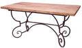 Mesa com tampo de madeira natural e pernas de metal preto curvas
