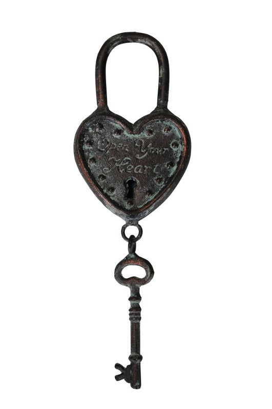 Cadeado em forma de coração com chave pendurada e texto 'Open Your Heart'