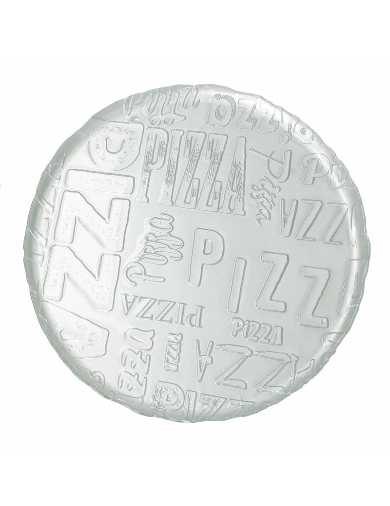 Prato de vidro transparente com palavras relacionadas a pizza gravadas em relevo.