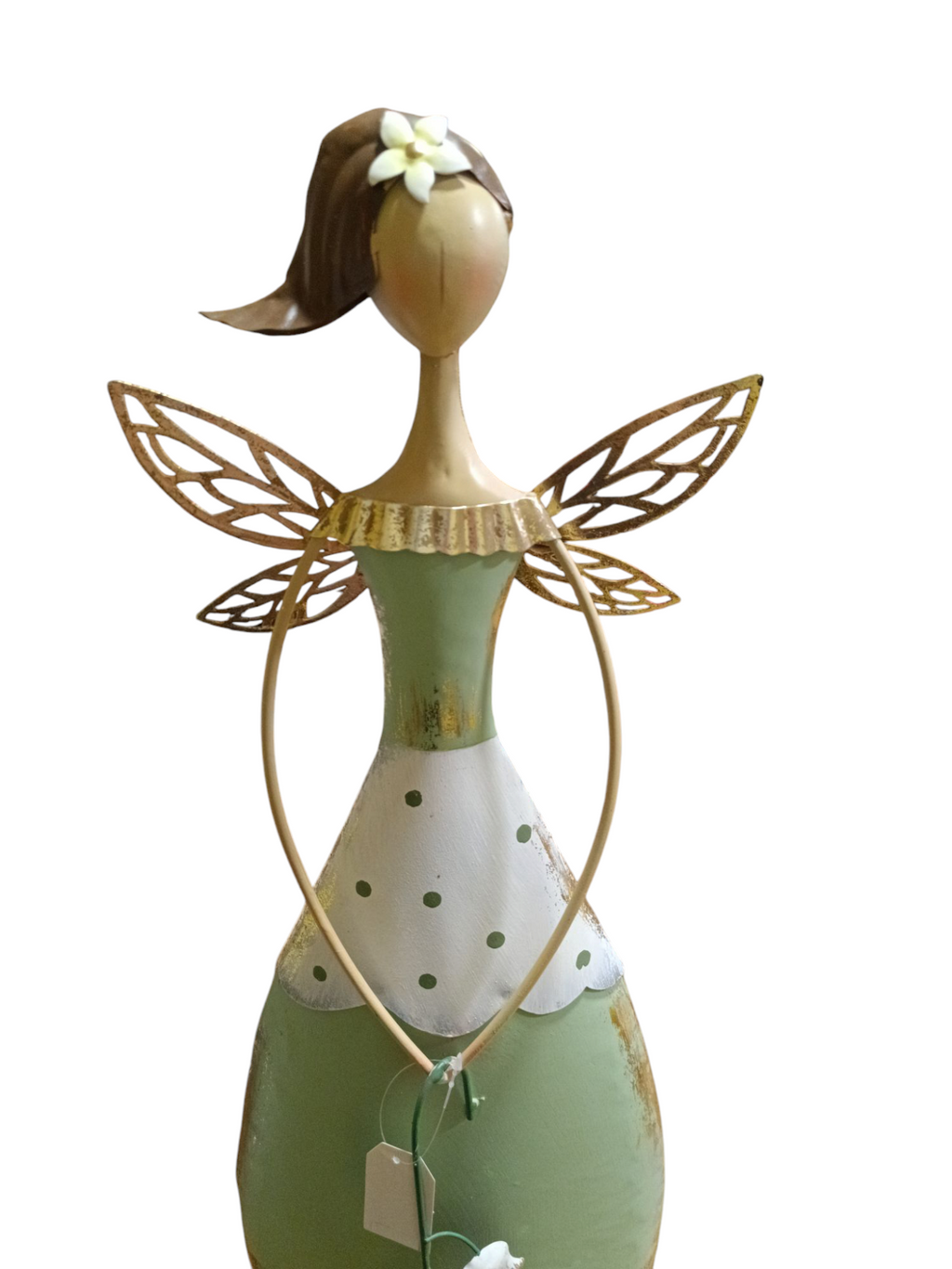 Estátua decorativa de fada verde e branca com asas douradas, cabelo castanho e flor branca